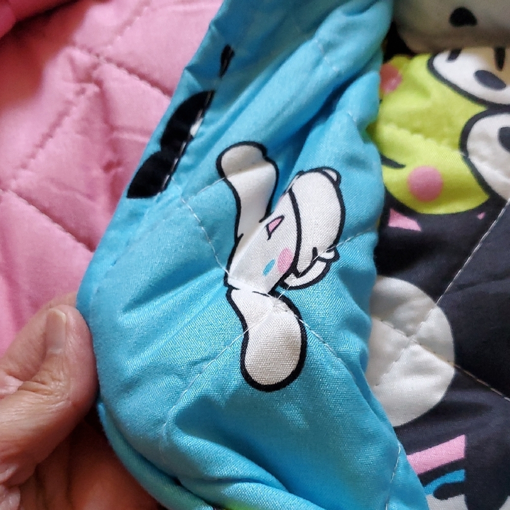 Hello Kitty Pink and Blue Blanket with Quilted Design - Picture 7 of 8